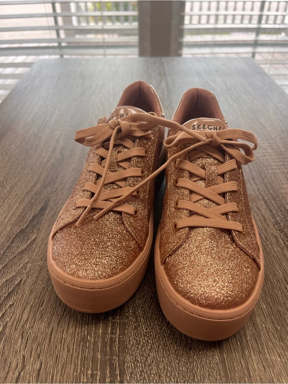 Skechers glittery rose